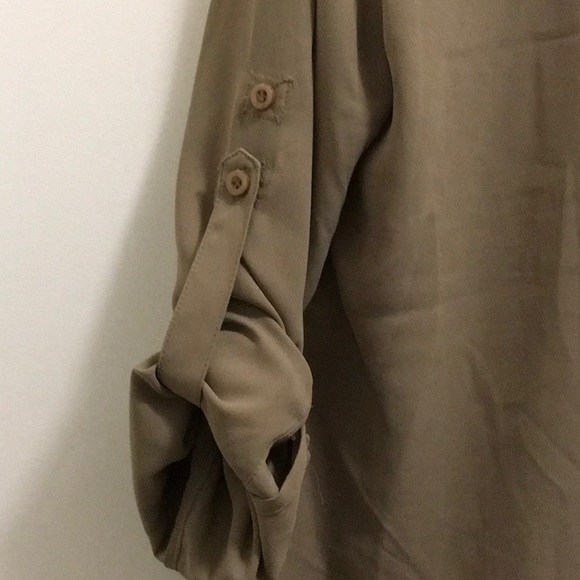 NWT New York & Company Tan Blouse Size S - Picture 8 of 11